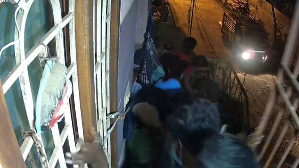 பெண் வீட்டுக்குச் சென்று தகராறு