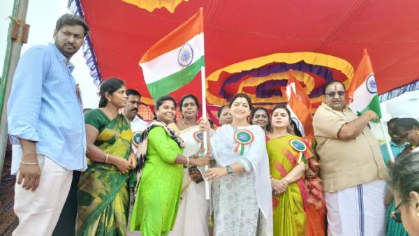 1 கோடி வீடுகளுக்கு 