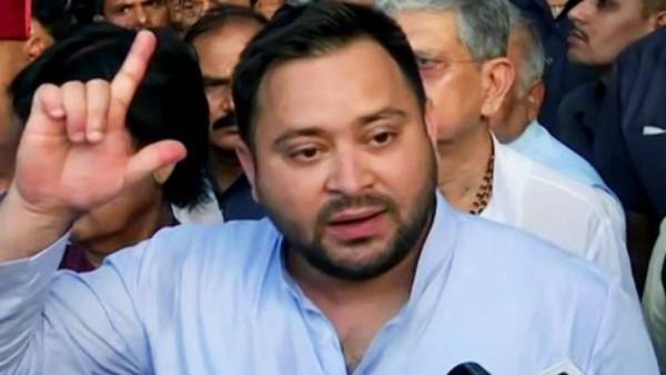 தேர்ந்த அரசியல்வாதி தேர்ந்த அரசியல்வாதி