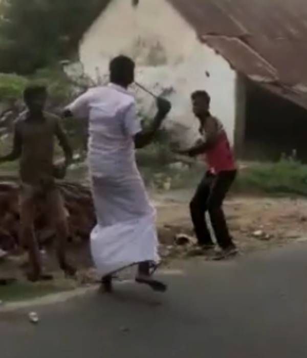  சமூக வலைத்தளங்களில் பரவல்