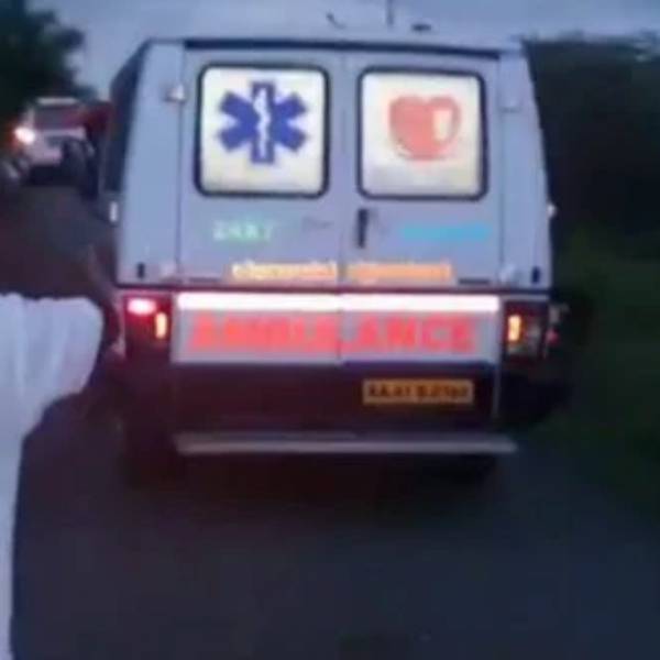 மருத்துவமனையில் அனுமதி 