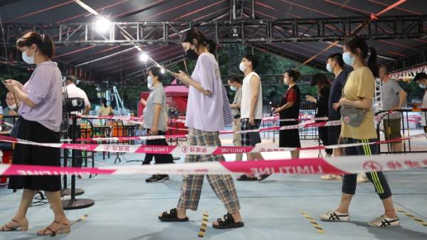  கட்டுக்குள் வைத்திருந்த சீனா