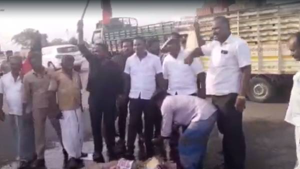 அண்ணாமலையில் கொடும்பாவி எரிப்பு 