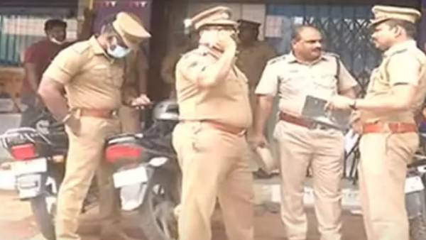 4 தனிப்படை போலீசார் 