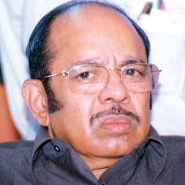 கூட்டம் வேண்டாம் 