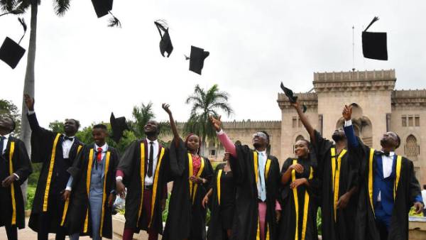  வெளிநாட்டு மாணவர்கள் 