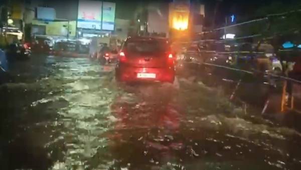 போக்குவரத்து நெரிசல் போக்குவரத்து நெரிசல்