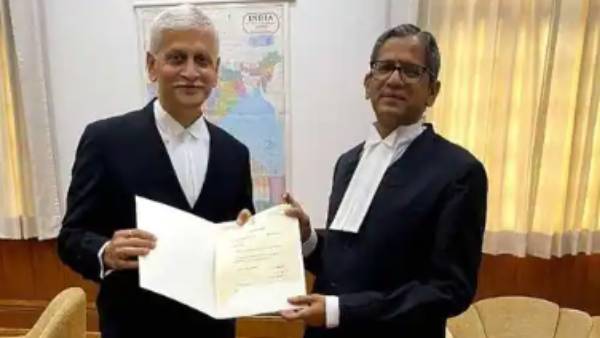 யுயு லலித் யுயு லலித்