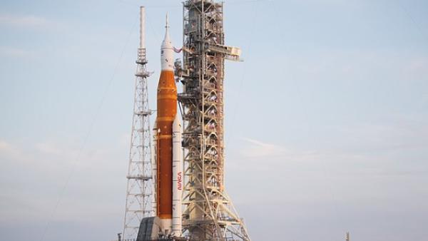  ஸ்பேஸ் லான்ச் சிஸ்டம் 