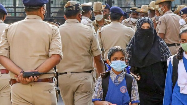  திப்பு சுல்தான் பேனர் கிழிப்பு 