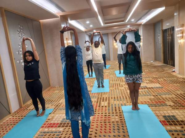  21 ஹோட்டல்கள் 