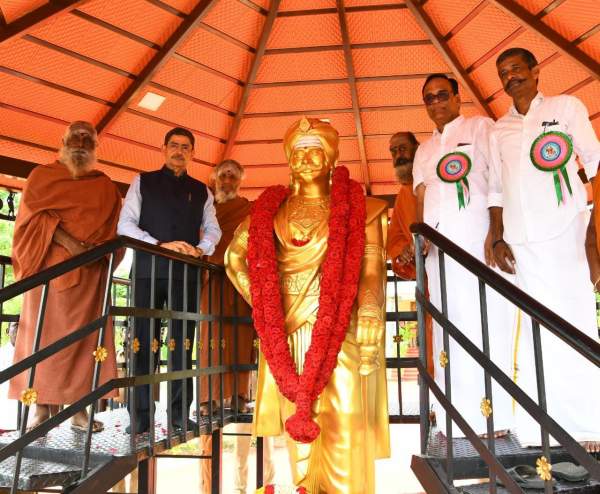 தீரன் சின்னமலை நினைவு நாள் 