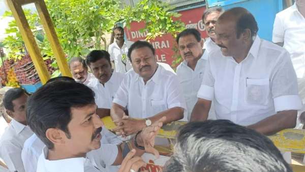 மூத்த முன்னாள் அமைச்சர்கள் 