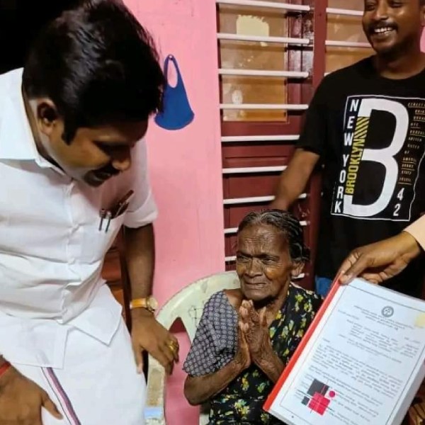 வேலம்மாள் பாட்டியின் சிரிப்பு 