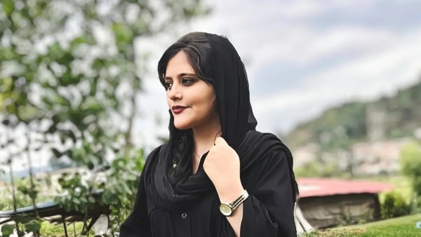 22 வயது இளம்பெண் 