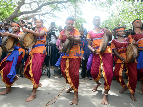 நாட்டுப்புற கலைஞர்கள் 