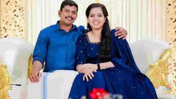  எளிய முறையில் திருமணம்