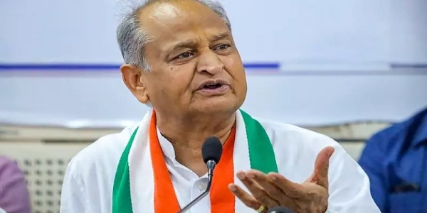 அனைவரும் இணைந்து