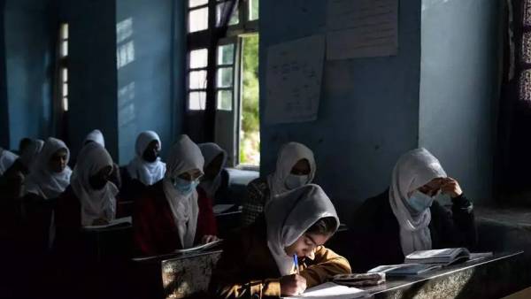 DARK PERIOD & இருண்ட காலம்