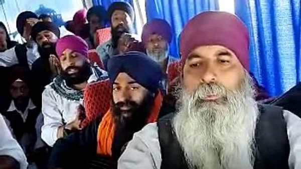 சீக்கியர்கள் மீது தாக்குதல் சீக்கியர்கள் மீது தாக்குதல்