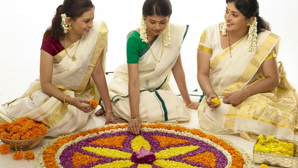 எப்போதும் புடவை ஸ்பெஷல்தான் 