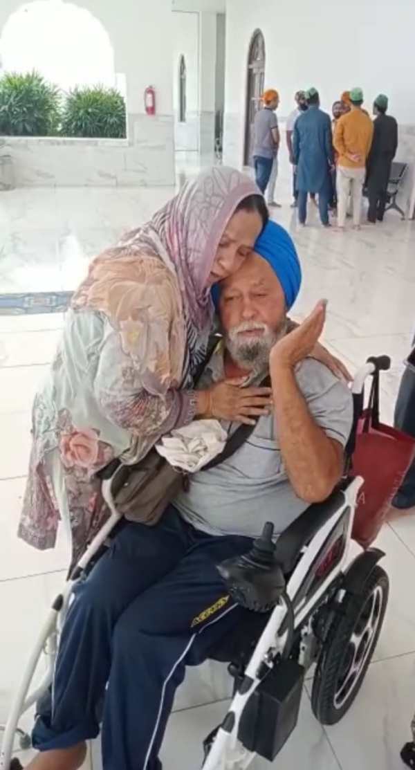 சீக்கிய குடும்பம் சீக்கிய குடும்பம்