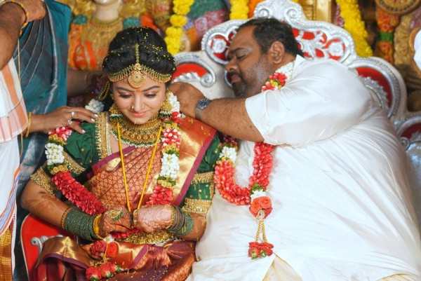 முதல் நாளிலே இப்படியா 