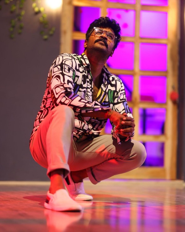 போலீஸ் கேரக்டரில் அசத்தல்