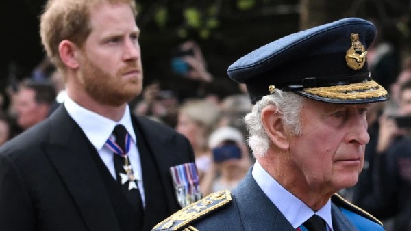  அடுத்த மன்னர்