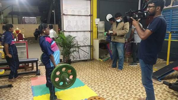 Then a 40-year-old housekeeping woman; Now A powerlifting champion today 