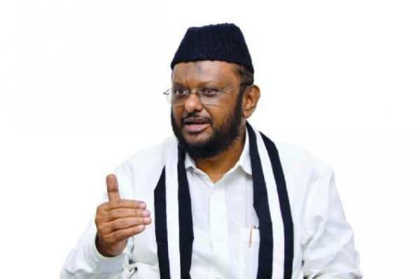 தொழச் சென்ற மாணவர்கள் 