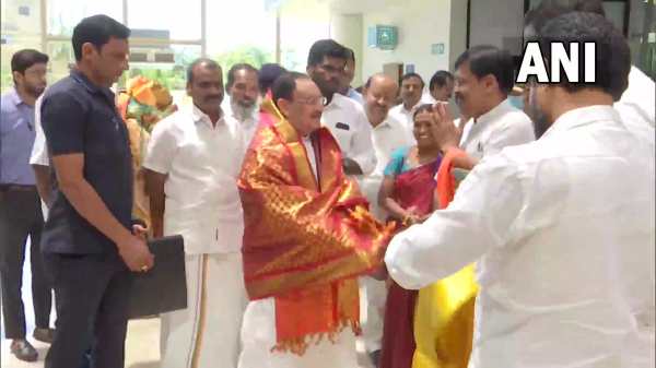 மதுரை வந்த நட்டா 