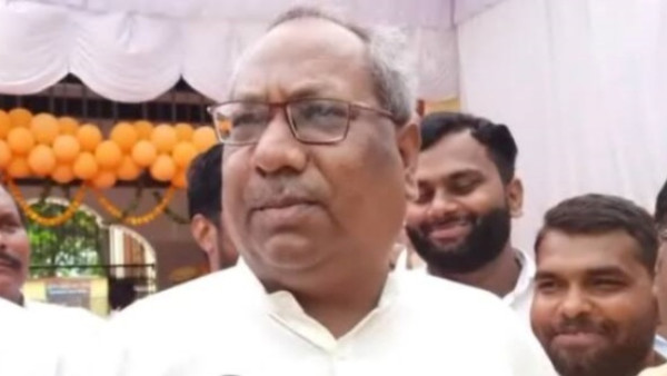 'தீவிரவாதிகளுடன் தொடர்பு' 