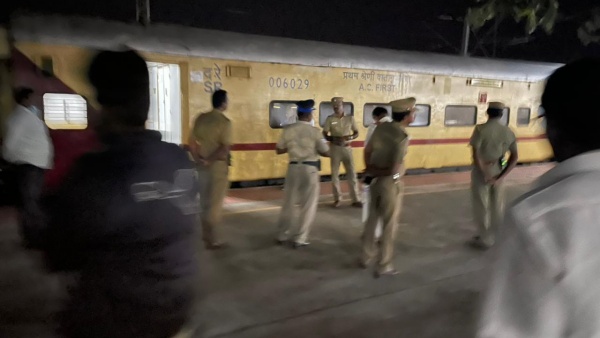 கோ பேக் ராகுல்