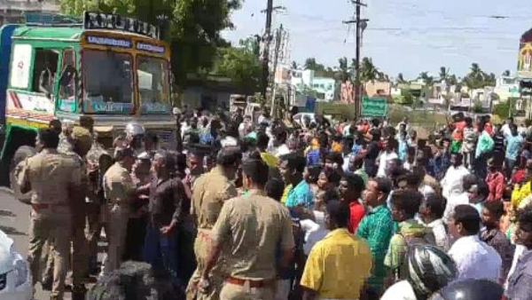 சாலை மறியல் 