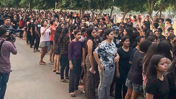  மாணவிகள்