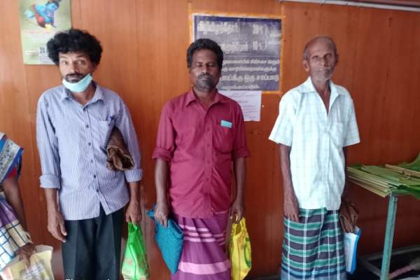 Erode-based hotelier Venkatraman feeds 60 people a day for one rupee. 