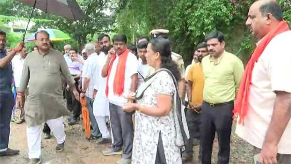 Karnataka BJP Mla Orders Police To Arrest Woman Who Tries to Give Him Petition Karnataka BJP Mla Orders Police To Arrest Woman Who Tries to Give Him Petition