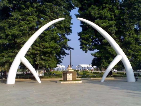 அண்ணா சமாதி 