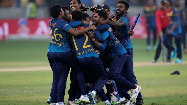 சாதித்த இலங்கை 