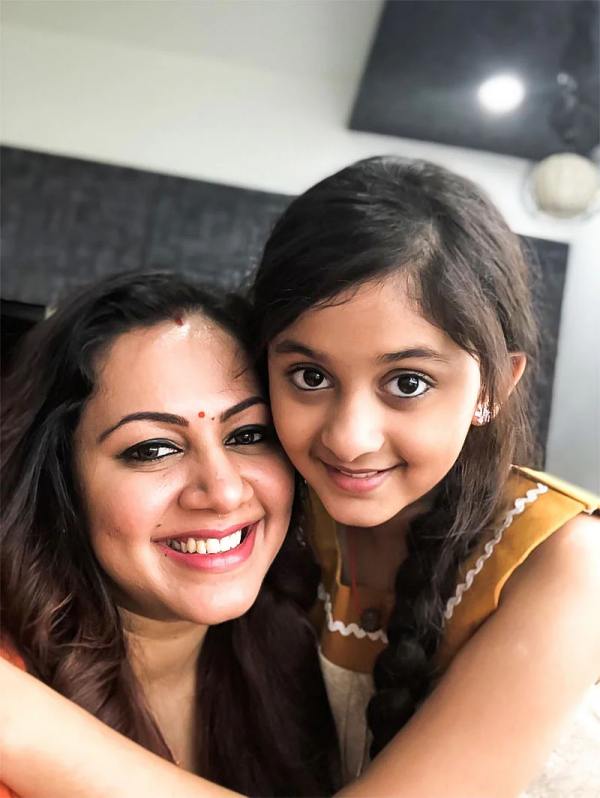 அன்பால் அடிபட்ட அர்ச்சனா அன்பால் அடிபட்ட அர்ச்சனா