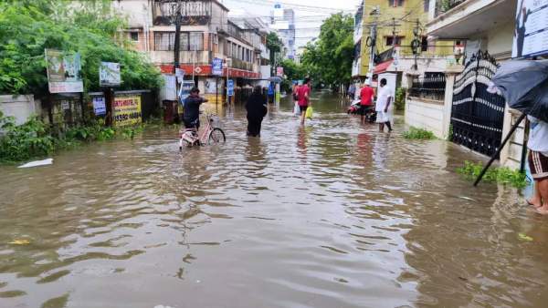  தொடர்ந்து கனமழை