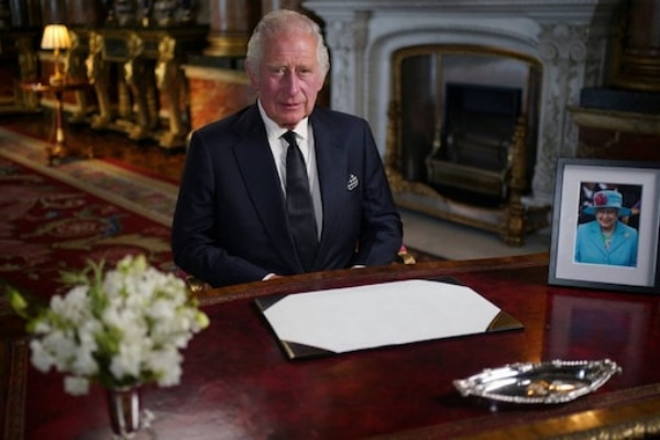 சார்லஸ்