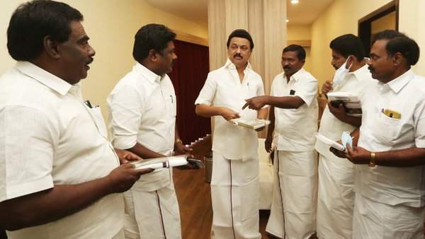 பரபரத்த தலைமைக் கழகம் 