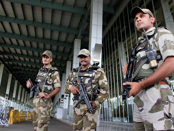  கல்வி தகுதி என்ன?