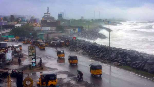  சூறாவளி வீசும்