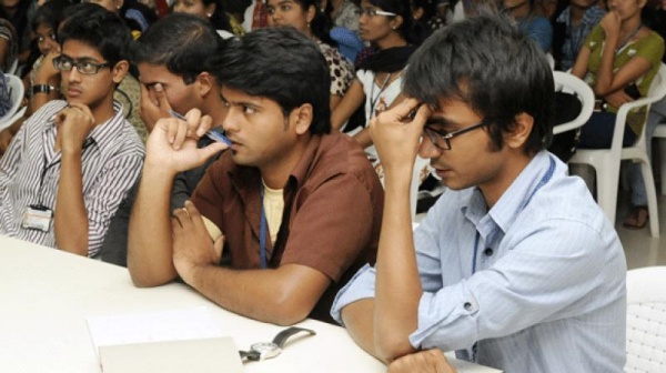 சாதி பாகுபாடு இன்றி