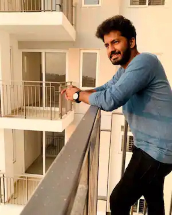 ராஜா ராணியில் அறிமுகம்