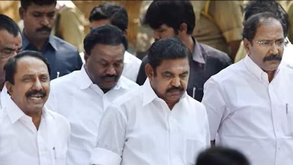  அரசியல் ரீதியாக