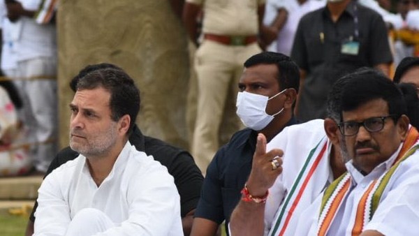 சுற்றுலாப் பயணிகளுக்கு தடை 